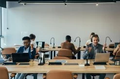 Yealink UH37 Corded USB Headset -JABRA Store 02 open office 1 8