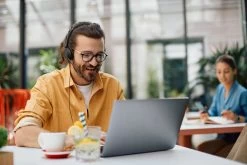 Yealink UH37 Corded USB Headset -JABRA Store 04 cafe 1 2