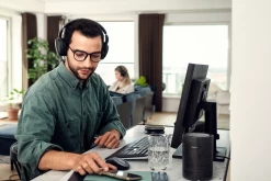 EPOS | Sennheiser ADAPT 563 ANC Bluetooth Headset 24 EPOS | Sennheiser ADAPT 563 ANC Bluetooth Headset -JABRA Store epos sennheiser adapt 560 anc bluetooth headset with usb dongle lifestyle image 1