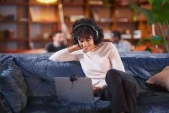 Jabra Evolve2 85 ANC Bluetooth Headset -JABRA Store jabra evolve2 85 female co working small 9