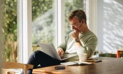 Yealink BH71 Pro Bluetooth Wireless Headset With Charging Case, USB-A Dongle -JABRA Store lifestyle 6 3