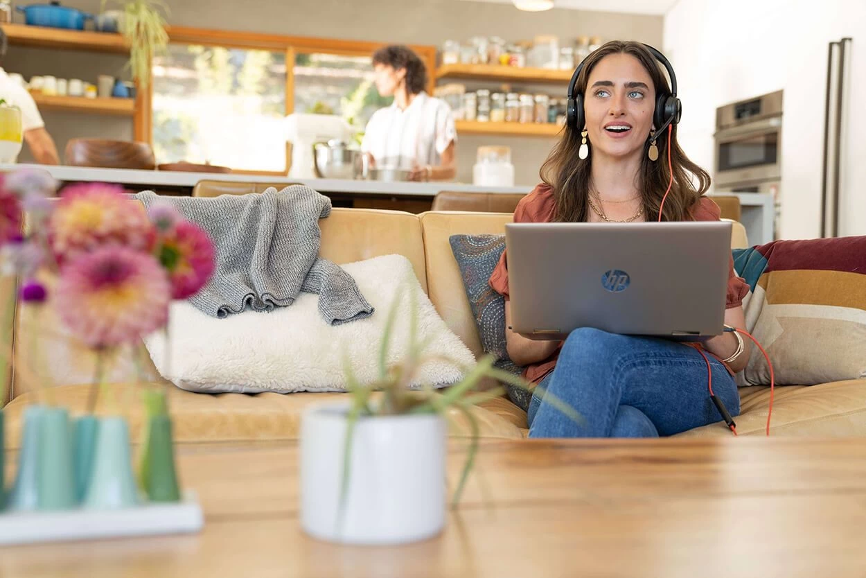 Plantronics/Poly Blackwire 8225 ANC Corded USB Headset 16 Plantronics/Poly Blackwire 8225 ANC Corded USB Headset - Image 16