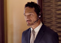 Plantronics/Poly Savi 8220-M UC ANC Wireless Headset -JABRA Store savi 8210 01 840x600 2