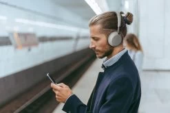 Yealink BH72 Teams Bluetooth Headset -JABRA Store shutterstock 1977454841 2 11