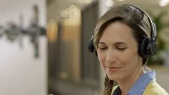 Plantronics/Poly B825 Voyager Focus ANC Bluetooth Headset -JABRA Store tai nghe bluetooth plantronics voyager focus uc bt headset b825 mww 4 6