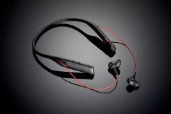 Plantronics/Poly Voyager 6200 USB-C ANC Bluetooth Headset -JABRA Store voyager 6200 uc black side screen rgb 07sep17 s t 1