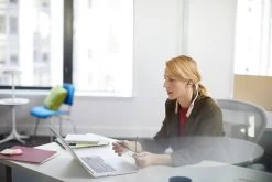 Plantronics/Poly Voyager 6200 UC ANC Bluetooth Headset -JABRA Store voyager 6200 valentine office lifestyle rgb screen